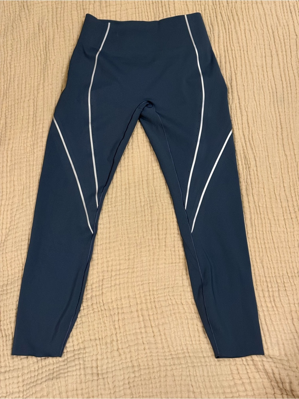 Under Armour Halo Size Small NWT